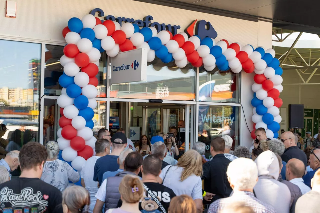 – Nowy hipermarket, który otwieramy w Comfy Park, jest najnowocześniejszym kompaktowym hipermarketem Carrefour w Polsce – zapewnia Tomasz Mikołajec, członek zarządu i dyrektor operacyjny Carrefour Polska. (fot. Carrefour Polska)
