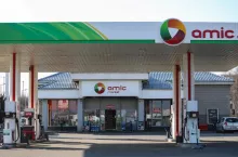 Spółka Amic Polska sfinalizowała przejęcie firmy Petro Mazowsze (fot. Shutterstock)