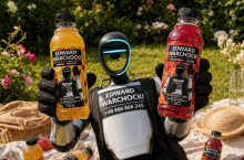Edward Warchocki robot influencer z napojami w ponad 3000 sklepów Dino