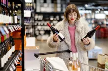 Ministerstwo Finansów planuje podnieść akcyzę na alkohol o 15 proc. (fot. Shutterstock)