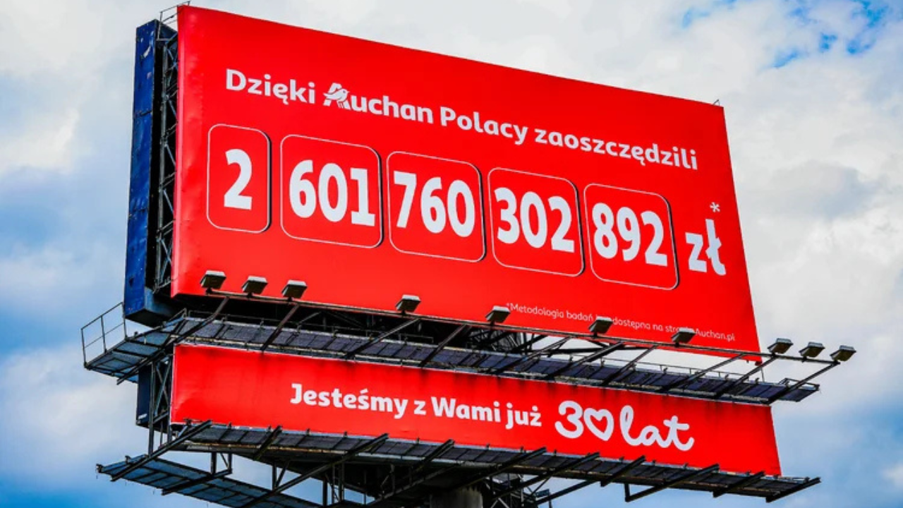 Licznik Auchan, niczym jak Licznik Długu Publicznego wskazuje rosnącą liczbę (fot. Auchan Polska)