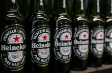 Kto pokieruje Heinekenem? Trwa walka o sukcesję po CEO (fot. Shutterstock)