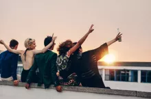 Trend ”mniej alkoholu” lub ”zero alkoholu” od kilku lat nabiera rozpędu. Nie tylko w Polsce. (fot. Shutterstock)
