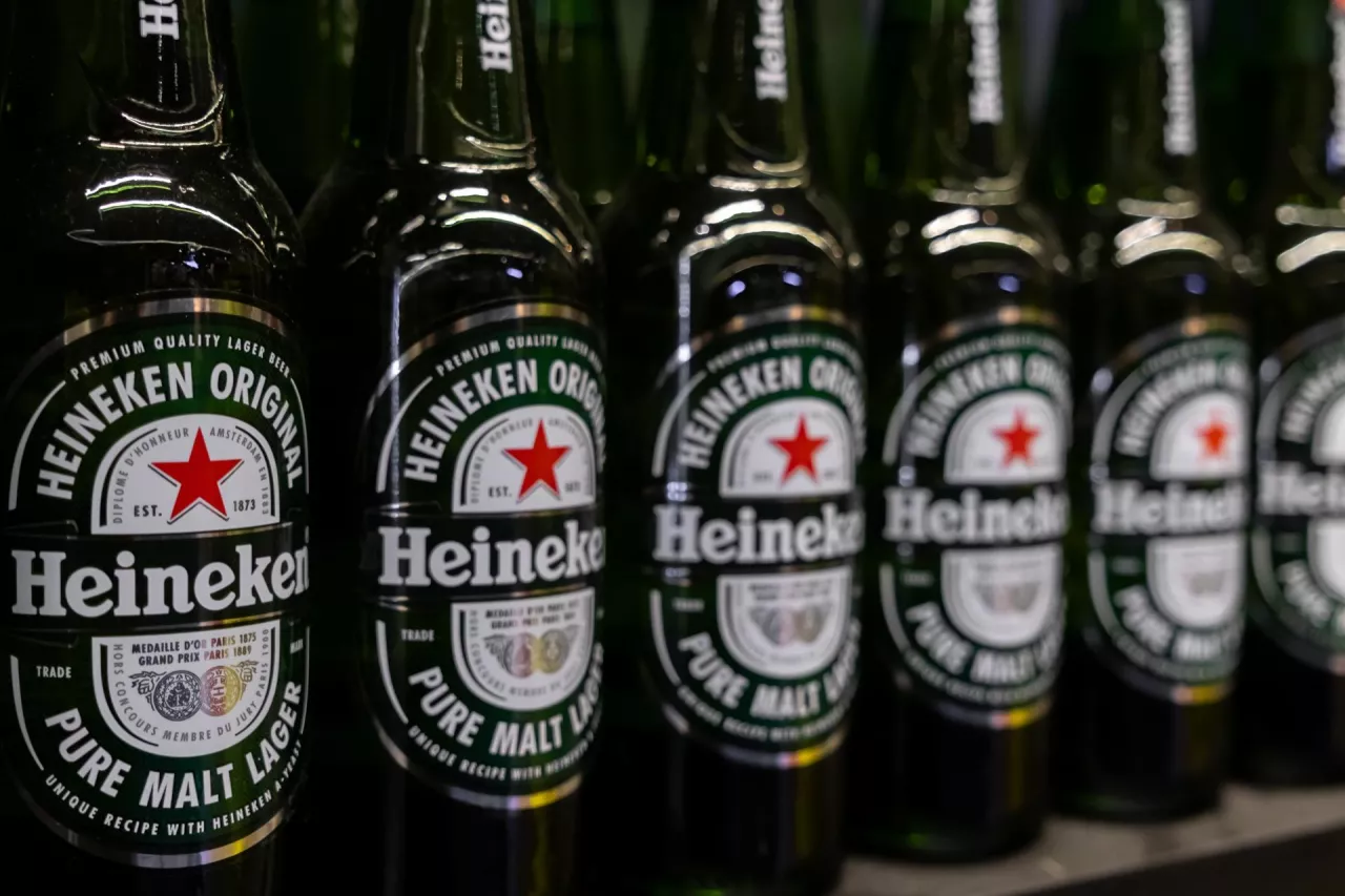 Kto pokieruje Heinekenem? Trwa walka o sukcesję po CEO (fot. Shutterstock)