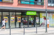 Na zdj. sklep sieci Stokrotka w podwarszawskim Pruszkowie (fot. Robson90/Shutterstock)