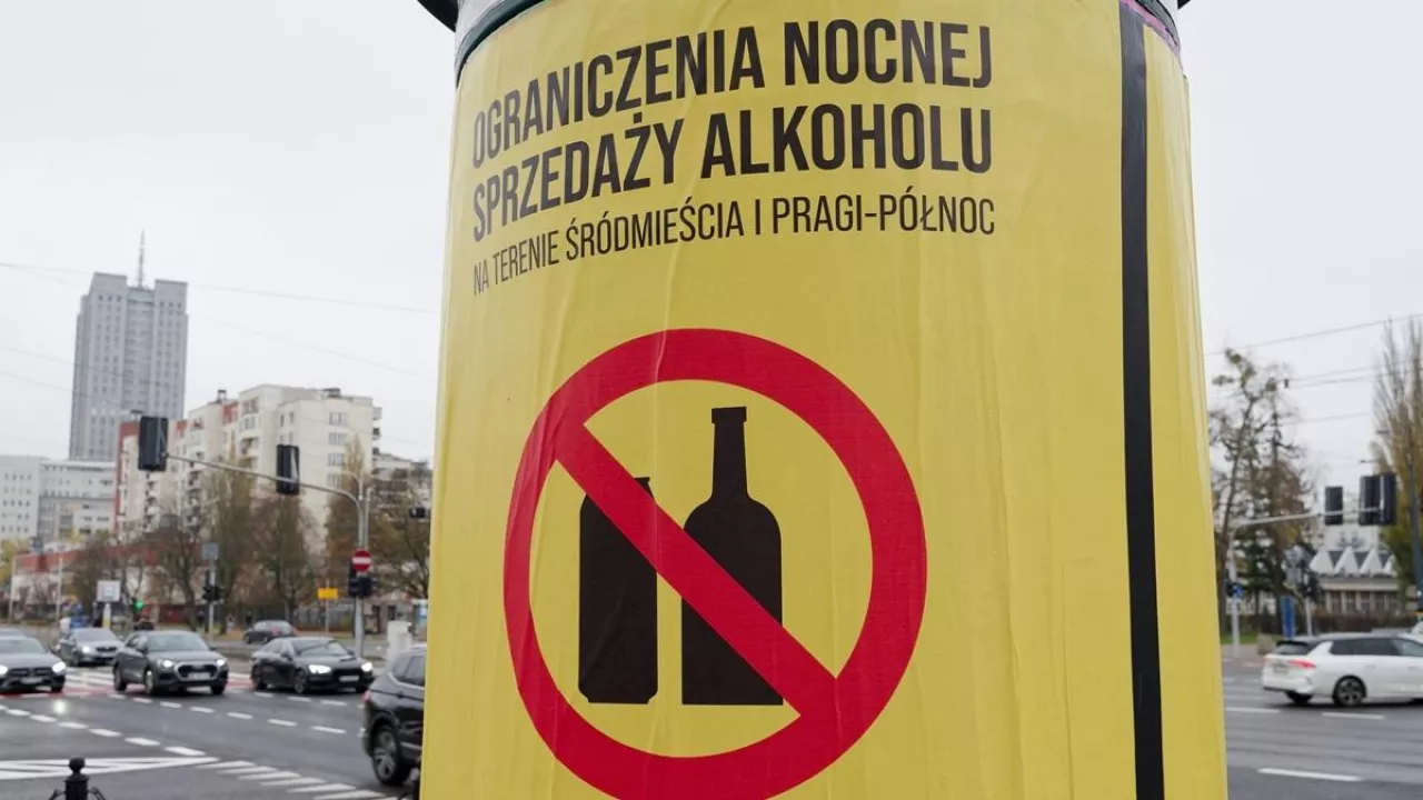 Nocna prohibicja początkowo obejmowała dwie dzielnice stolicy, a od 1 czerwca 2026 r. - całą Warszawę (fot. lukasz_wojcik/Shutterstock)