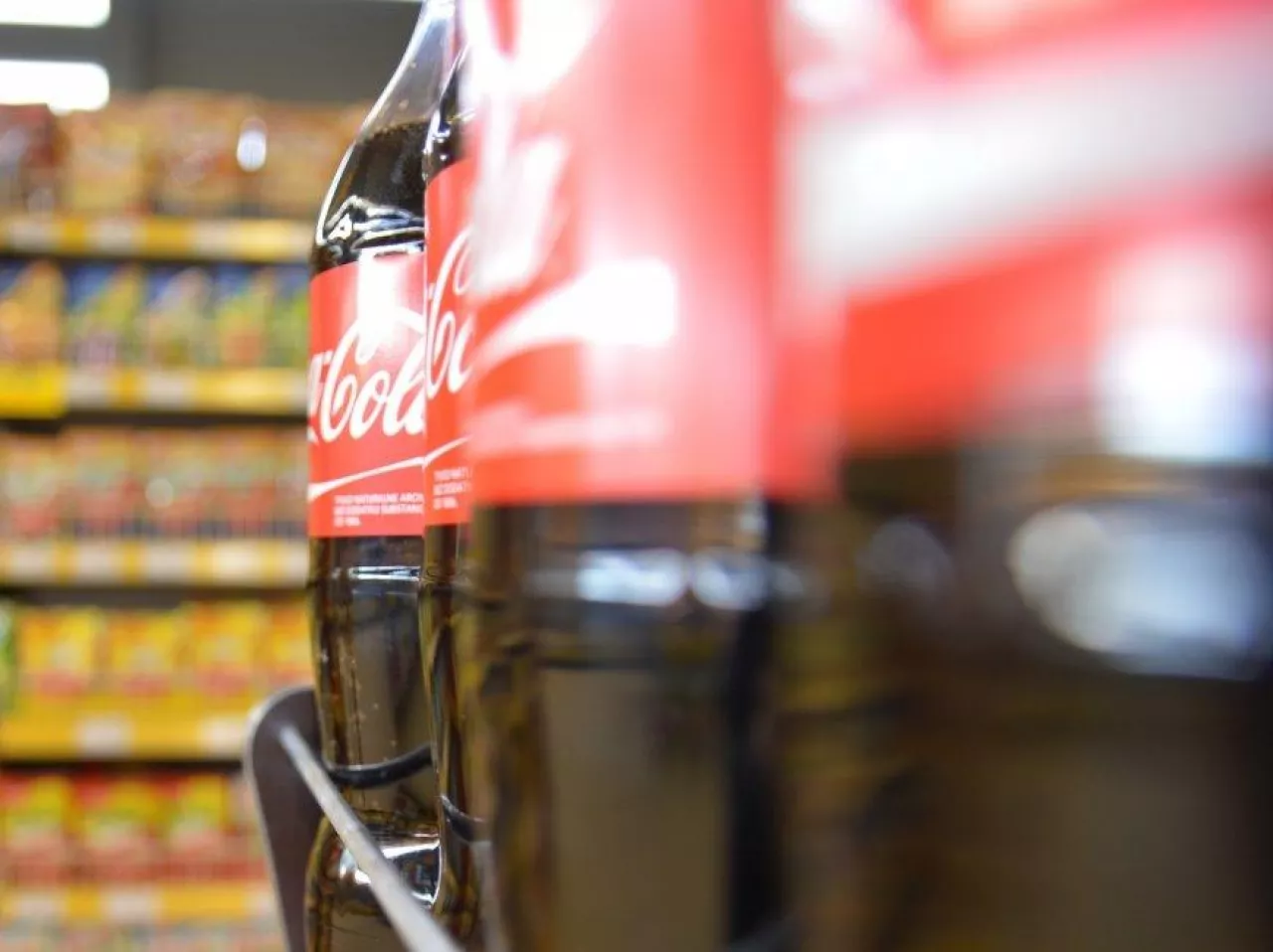 Za miesiąc fabryka Coca Coli przestanie działać (fot. wiadomoscihandlowe.pl)