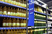 Koniec ery jednej promocji? Carrefour stawia na sumę korzyści (fot. Shutterstock)