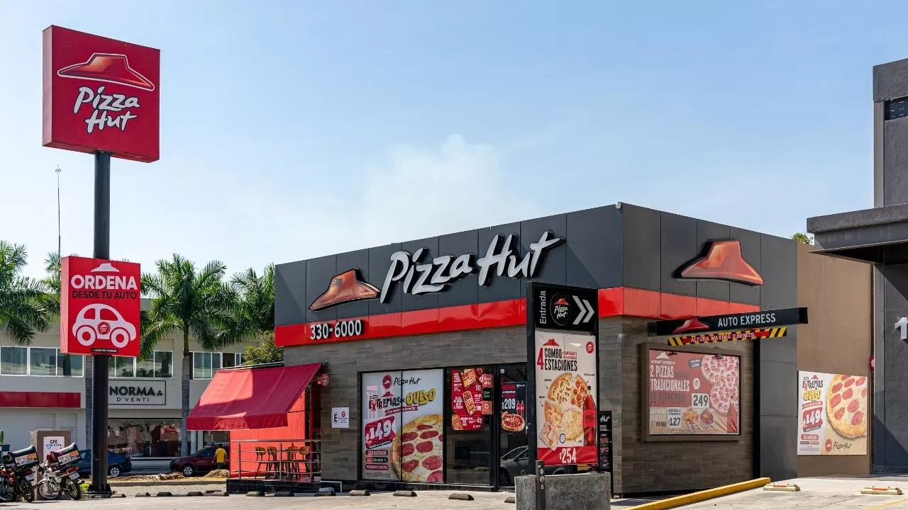 Koncern Yum Brands sfinalizował sprzedaż sieci Pizza Hut za 2,7 mld dolarów (fot. Shutterstock)