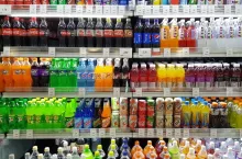Udział opakowań kaucyjnych w dyskontach sięgnął 86,8 proc. (fot. Shutterstock)