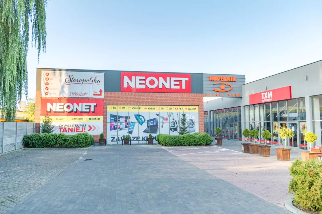 Na zdj. sklep sieci elektromarketów Neonet (fot. Shutterstock)