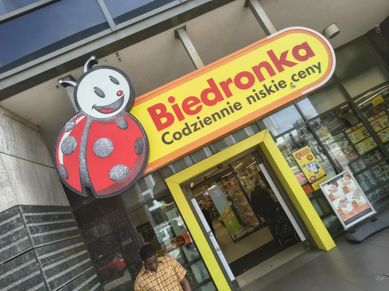 Sklep sieci Biedronka w Warszawie