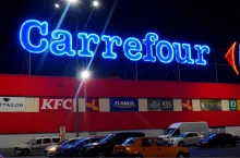 Carrefour Polska podsumował 2025 rok: strata i optymalizacja sieci (fot. Shutterstock)