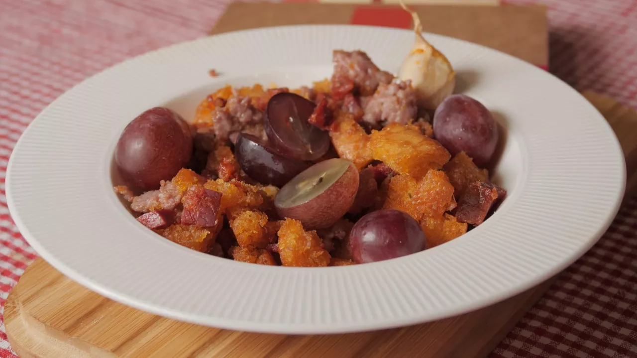 W Polsce rośnie popularność hiszpańskiego chorizo. Co stoi za sukcesem eksportowym letniego faworyta rusztu?