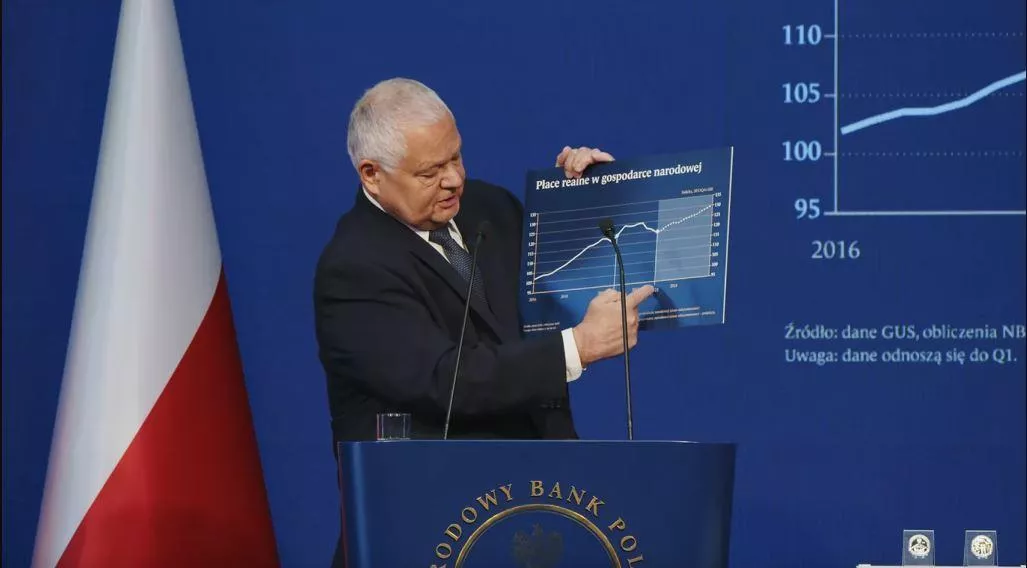 NPB: Sieci dyskontów ksztautują ceny żywności w Polsce. "Dzięki temu mamy deflację"
