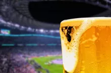 Zakaz reklamy piwa odetnie miliony od polskiego sportu (fot. Shutterstock)