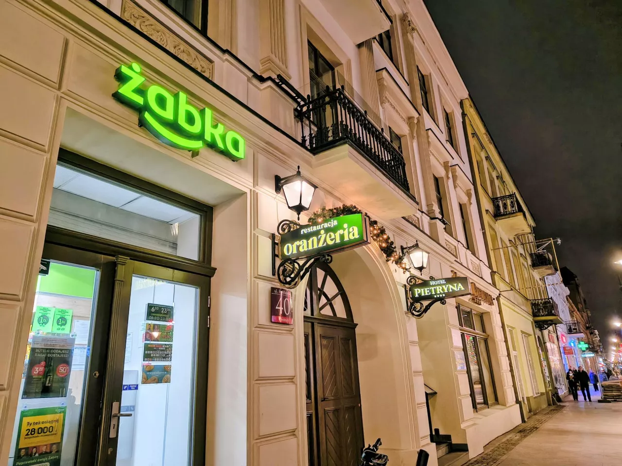 Sklep sieci Żabka w Łodzi (fot. Katarzyna Pierzchała)