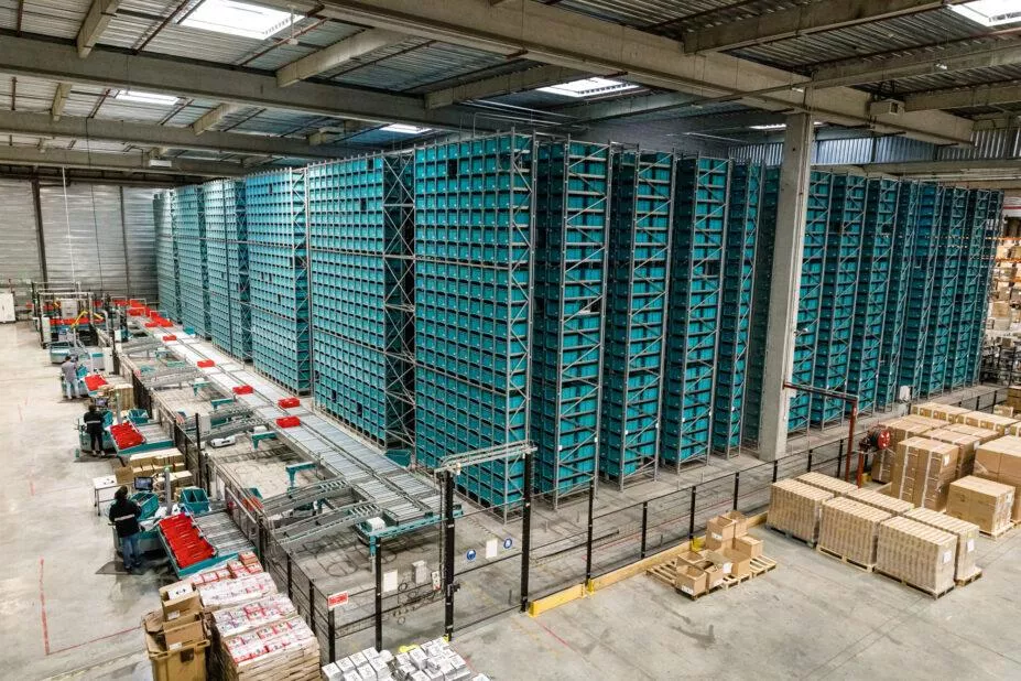 Flota robotów automatyzuje europejskie magazyny Decathlonu