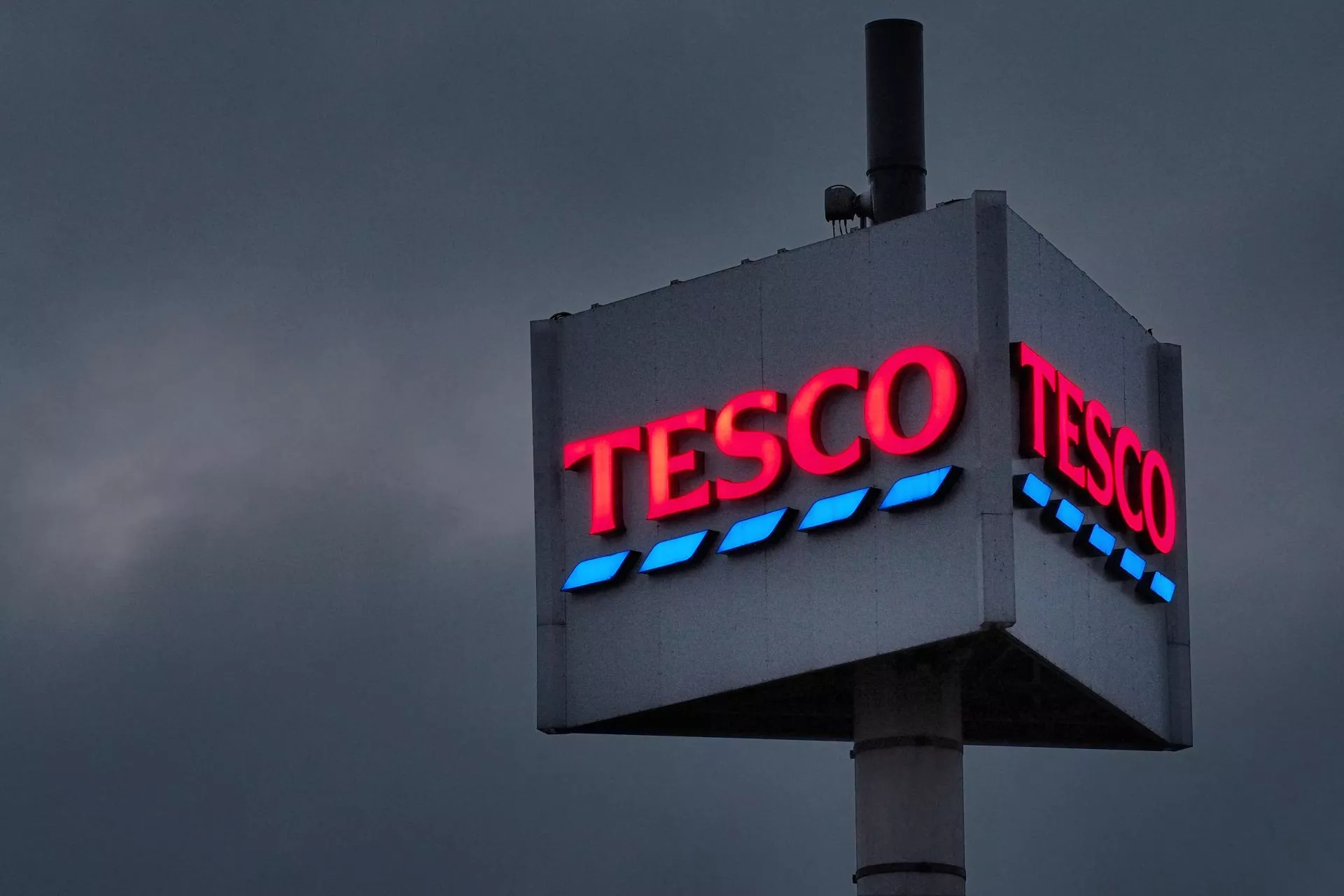 Strategiczny manewr Tesco w CEE. Największy problem sieci znajduje się dziś na Wyspach
