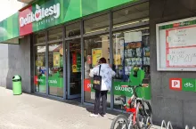 Eurocash zamyka kolejne Delikatesy Centrum. Docelowo zniknie nawet 150 sklepów (fot. wiadomoscihandlowe.pl)