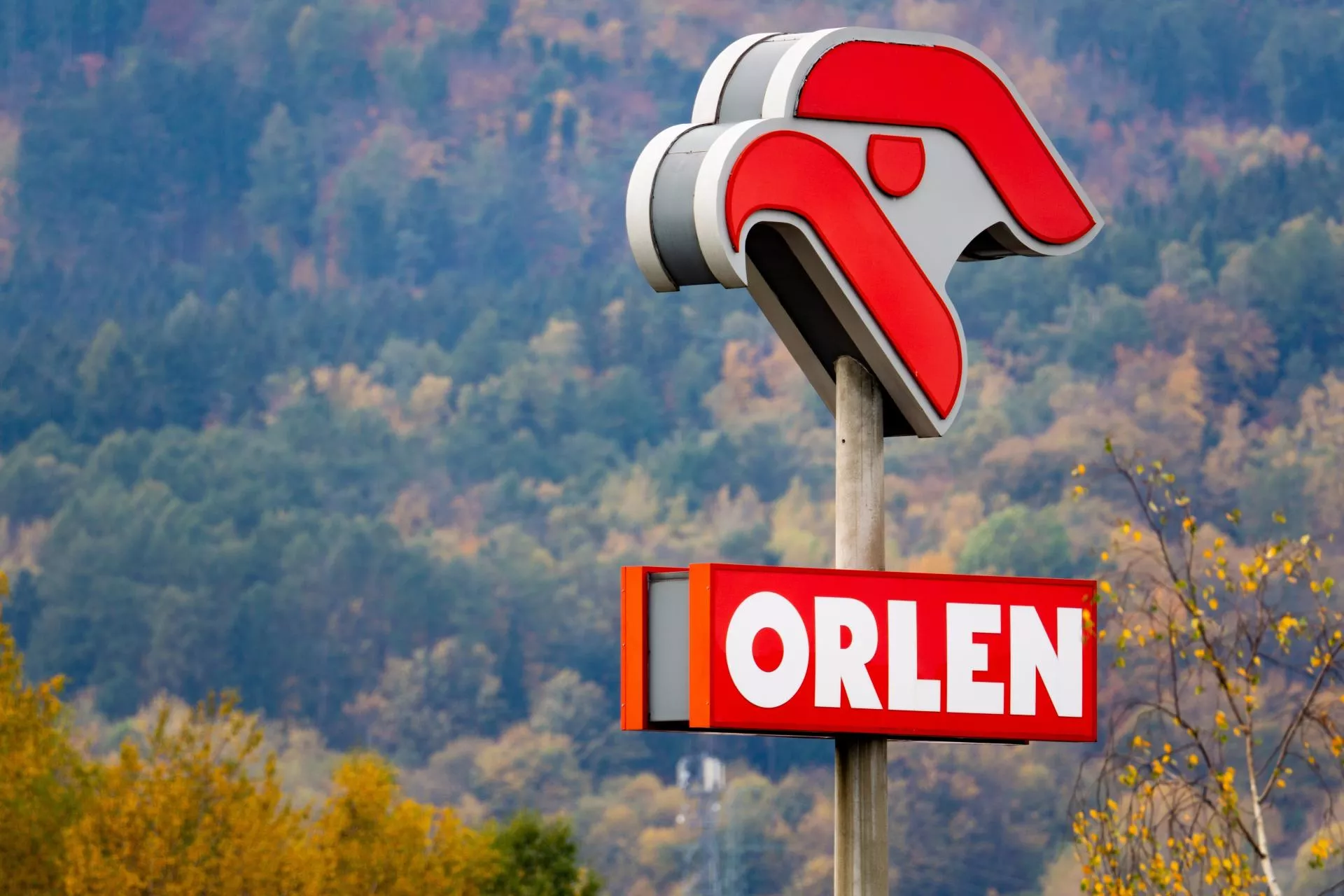 Orlen wprowadzi Stop Cafe na dworce i lotniska. Klienci dostaną dobrą kawę i szybki posiłek