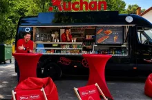 Food truck Auchan (fot. materiały prasowe)