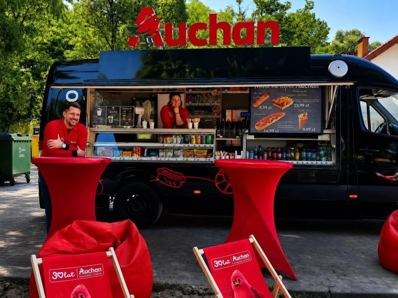 Food truck Auchan (fot. materiały prasowe)