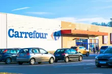 Carrefour w Polsce ze spadkiem sprzedaży, ale poprawia rentowność (Fot. Shutterstock)