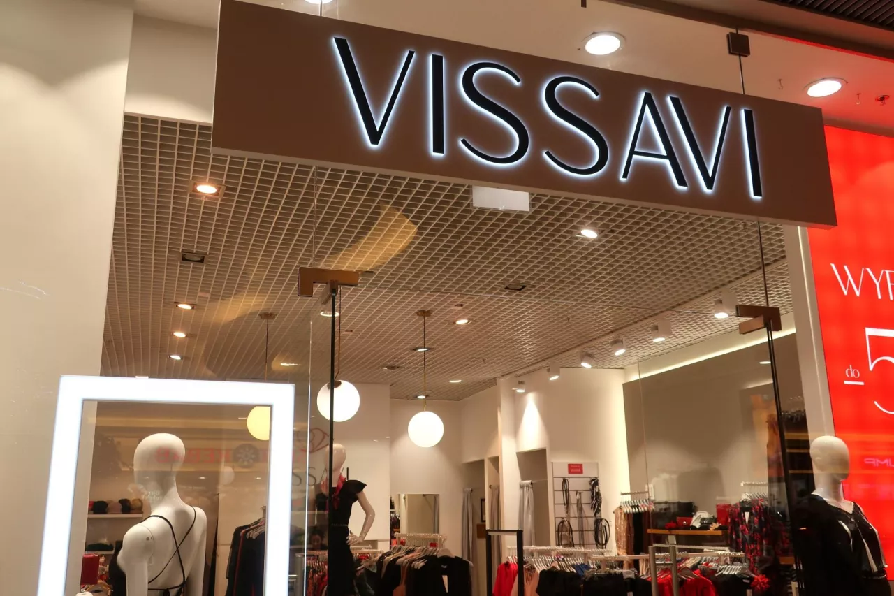 Vissavi kończy działalność w galeriach handlowych. Trwa wyprzedaż kolekcji (fot. Shutterstock)<br>
 