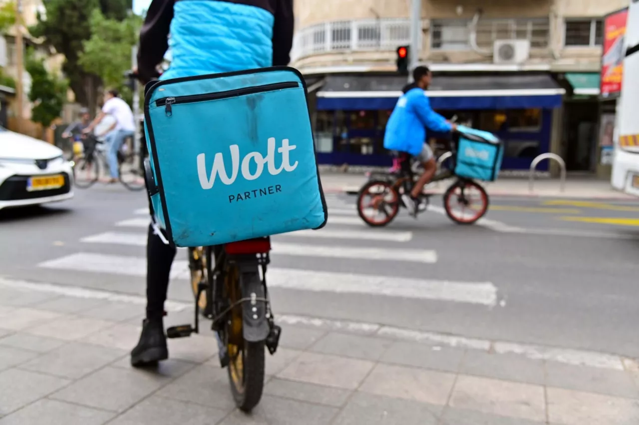 Wolt wprowadza Split Payments (fot. Shutterstock)