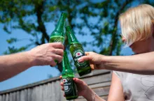 Heineken poprawia sprzedaż i przyspiesza restruktyryzację, która zakłada gigantyczne zwolnienia (fot. Shutterstock)
