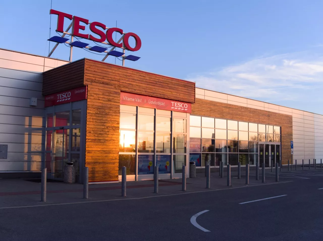 Tesco szykuje sprzedaż biznesu na Węgrzech? Są nowe informacje (fot. Shutterstock)