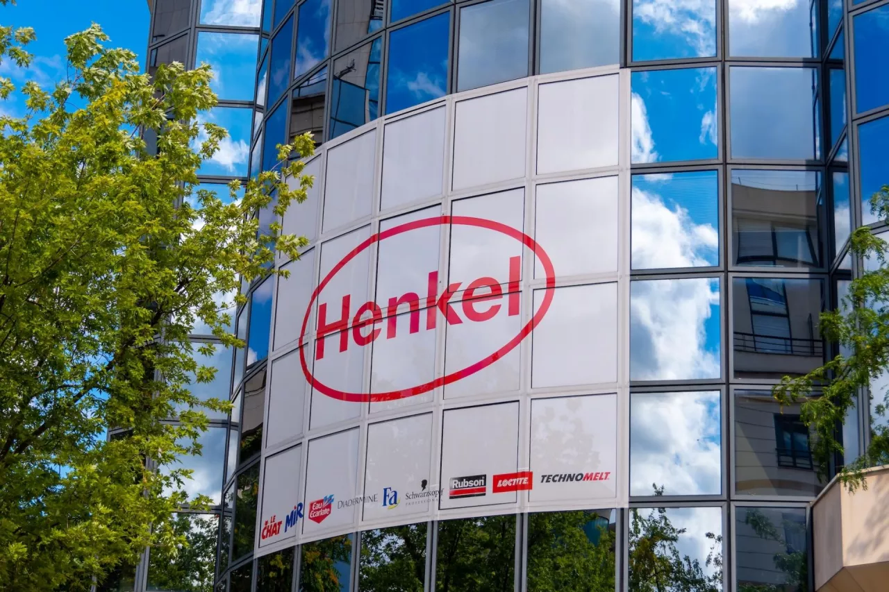 Henkel zwiększa prognozy na 2026 rok. Wzrost sprzedaży i nowe przejęcia (fot. Hjbc)