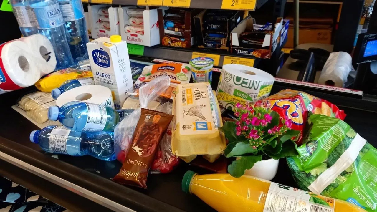 Rewolucja w znakowaniu marek własnych. Biedronka, Lidl i Dino będą musiały ujawnić producentów (fot. Shutterstock)
