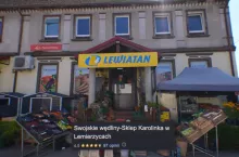 Co takiego sprzedaje Karolinka? Niepozorny sklep przyciąga tłumy (fot. YouTube Książulo)