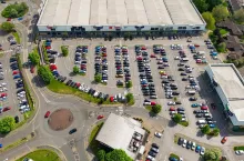 Parków handlowych przybywa - czasem ich budowa wiąże się z kontrowesjami (fot. Shutterstock)
