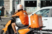 Just Eat Takeaway.com wycofuje się z Bułgarii. Jest data (fot. Shutterstock)