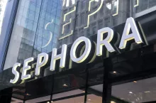 Sephora wprowadza ”ciche godziny”. W Polsce ten pomysł nie jest nowością (fot. Shutterstock)