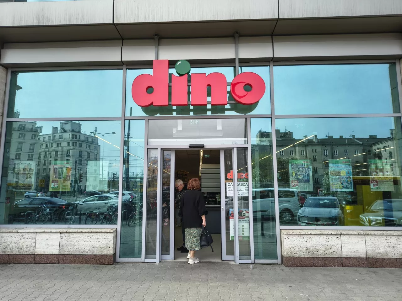 Supermarket sieci Dino przy ul. Kijowska 1 w Warszawie (fot. Materiały Własne)