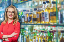 Joanna Leoniewska-Gogola, dyrektorka w Deloitte, komentuje pomysł włączenia opakowań szklanych do systemu kaucyjnego (fot. Deloitte)