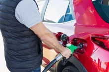 Obserwowane w minionym miesiącu przyspieszenie wzrostu cen detalicznych było konsekwencją wyższej dynamiki cen na stacjach benzynowych (fot. Shutterstock)