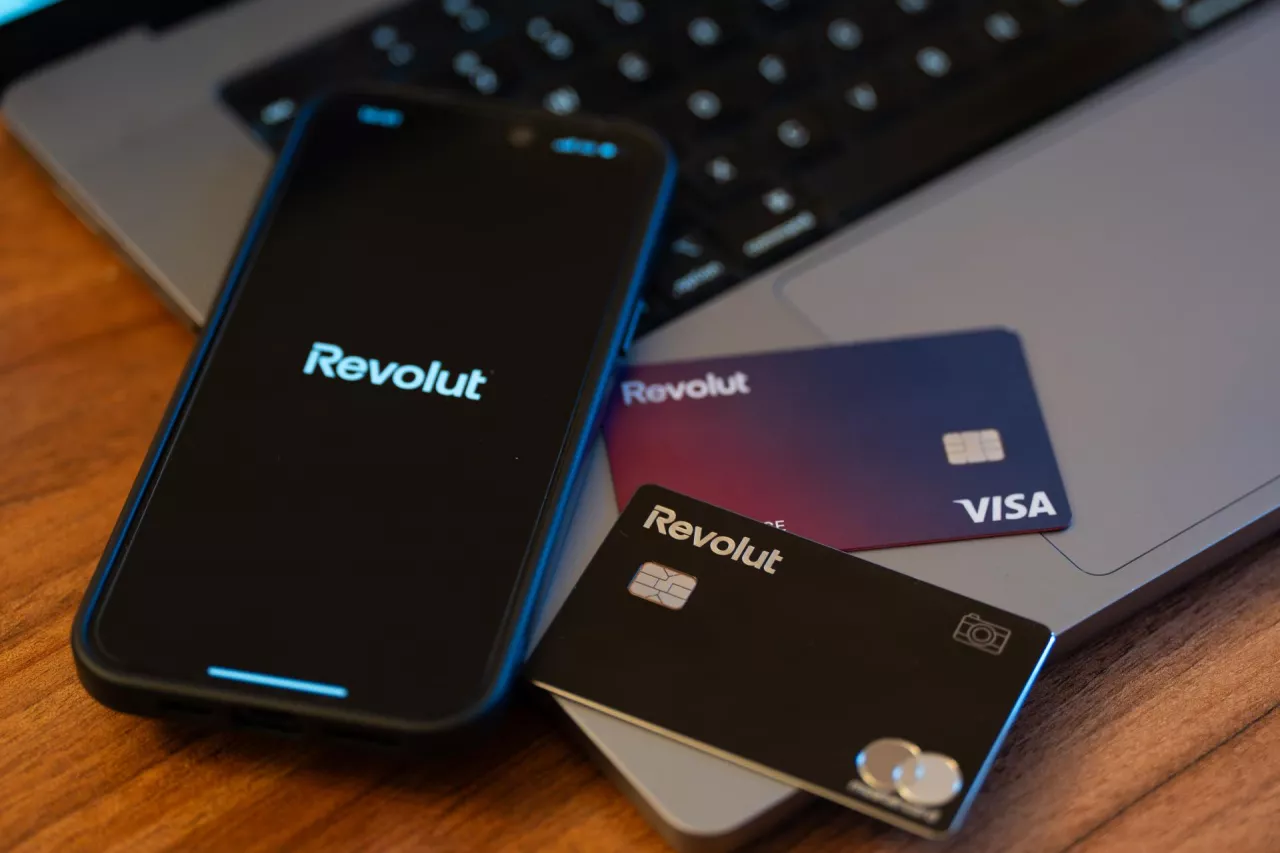 Revolut Research rozwija własną AI dla finansów (fot. Shutterstock)