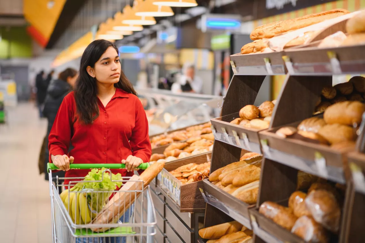 Świeżość wygrywa z ceną. Jak zmienia się rynek pieczywa? (fot. Shutterstock)