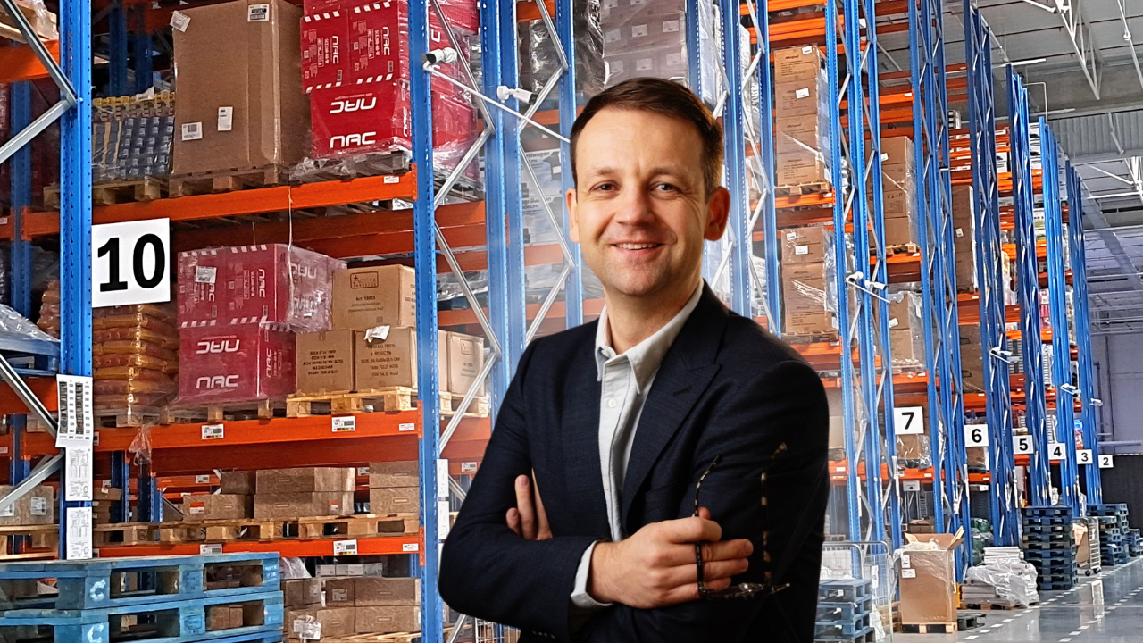 Sytuację branży komentuje Marcin Wawrzkiewicz, country manager w Malcom Finance (fot. Canva/Linkedln)