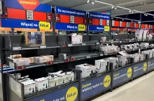 Narzędzia w Lidlu, tekstylia w Biedronce. Sieci walczą o non-food (fot. Sebastian Rennack)