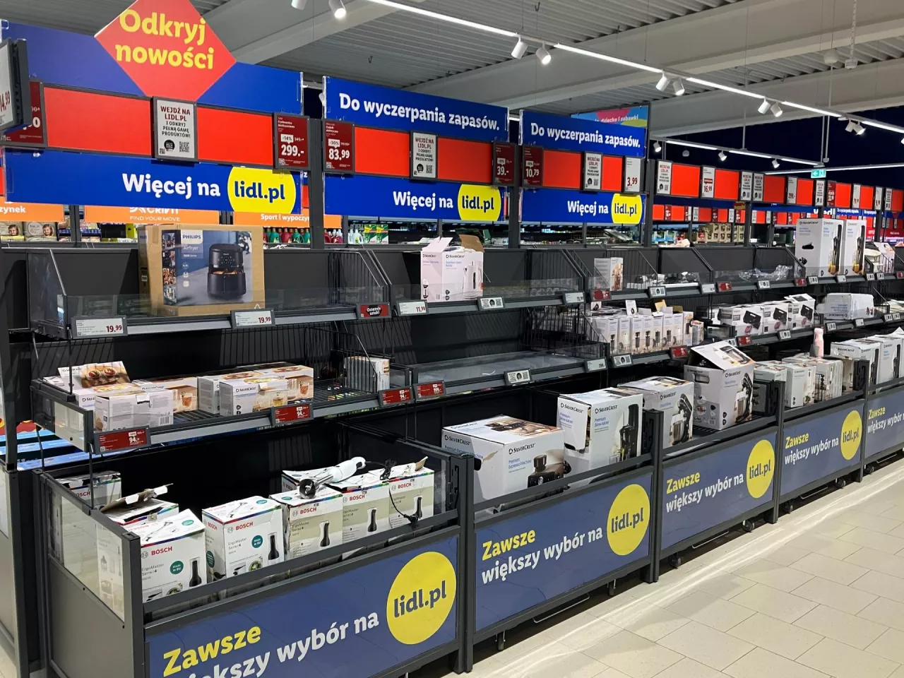 Narzędzia w Lidlu, tekstylia w Biedronce. Sieci walczą o non-food (fot. Sebastian Rennack)
