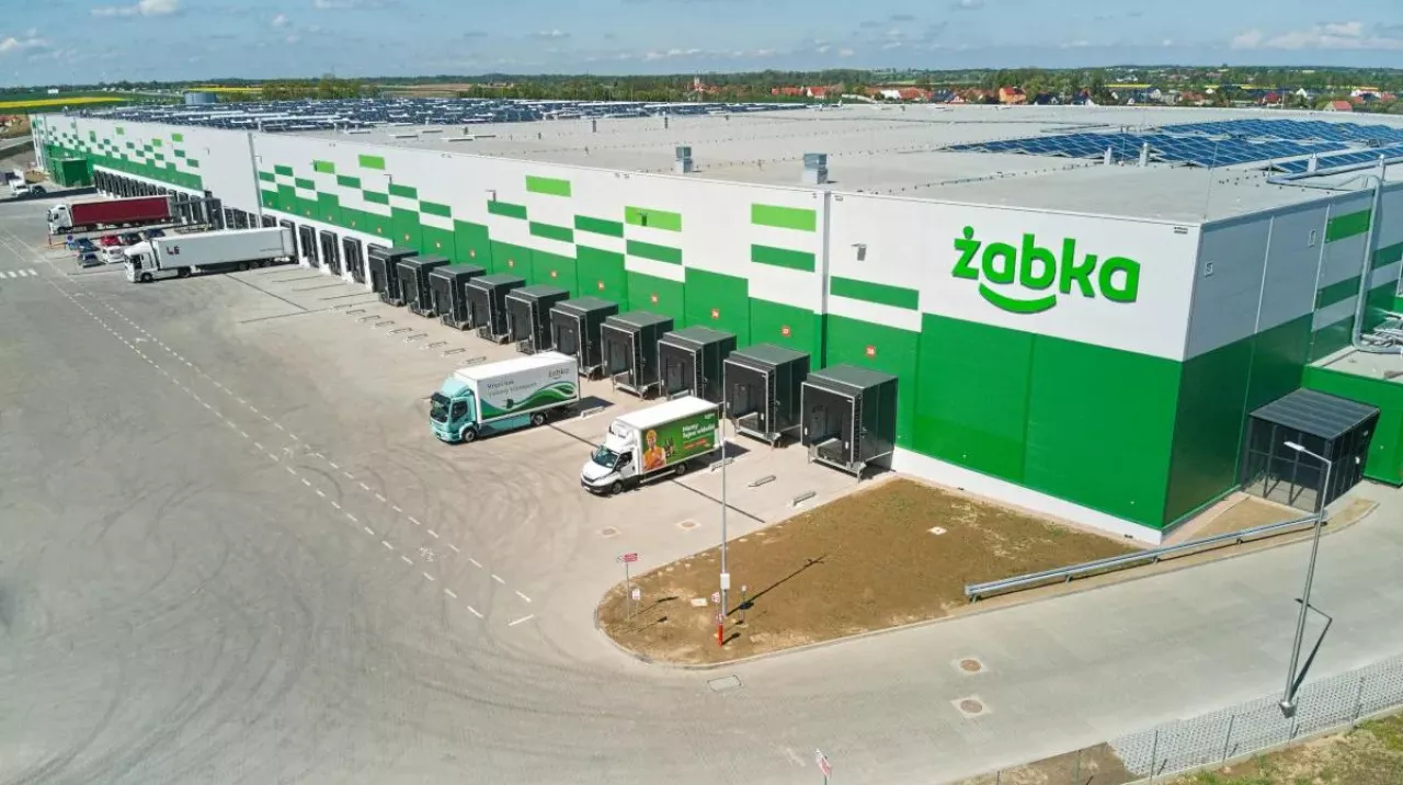 Żabka sprzedała nieruchomości za 110 mln euro (fot. mat. prasowe)