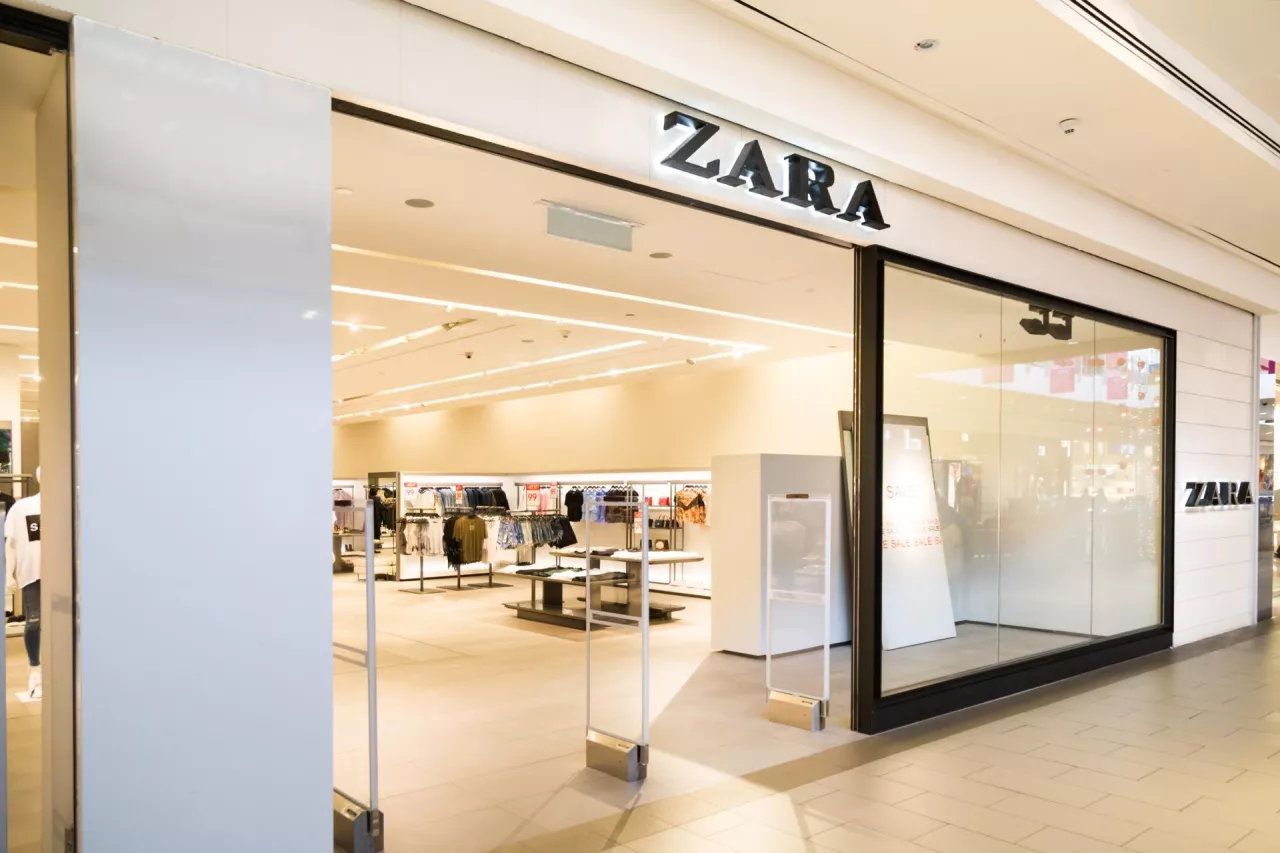Salon sieci Zara (fot. ThamKC/Shutterstock)