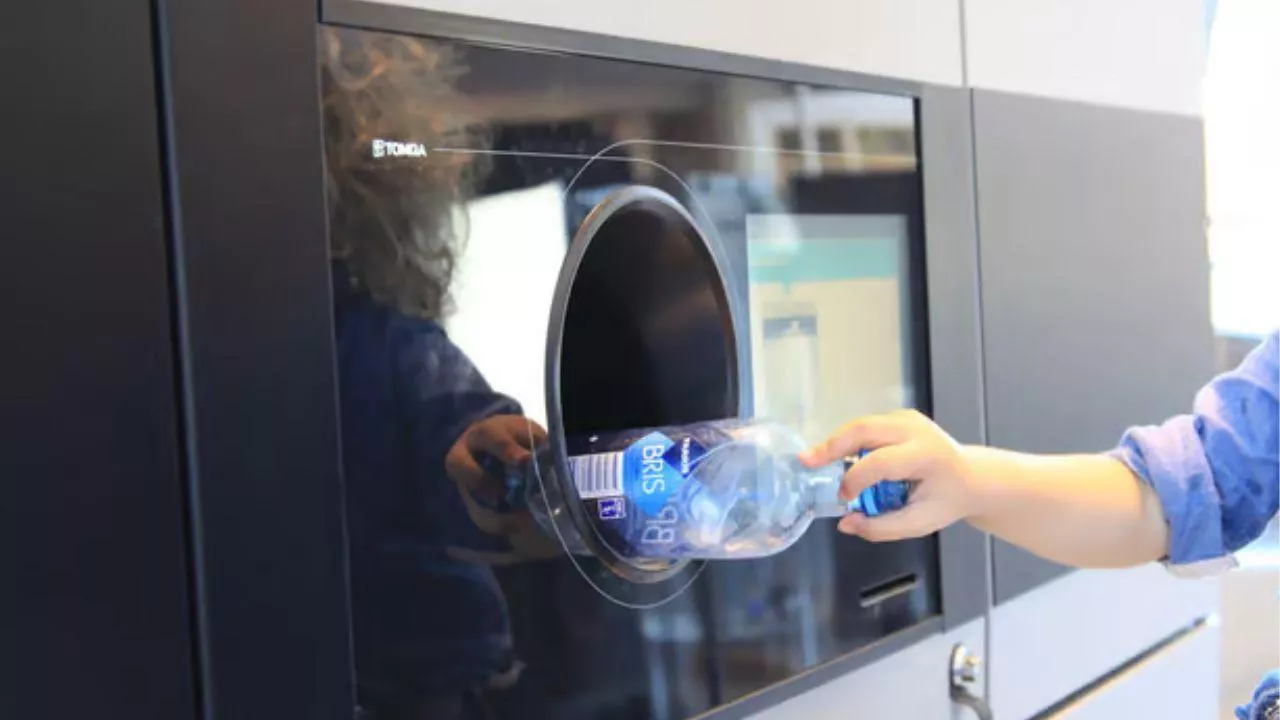 Francuski rząd wycofuje się z obowiązkowego systemu kaucyjnego dla butelek