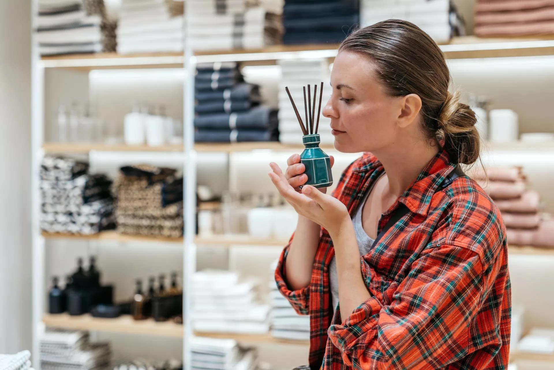 Sklep pachnie pięknie, a klienci nie kupują? Powód może być zaskakujący
